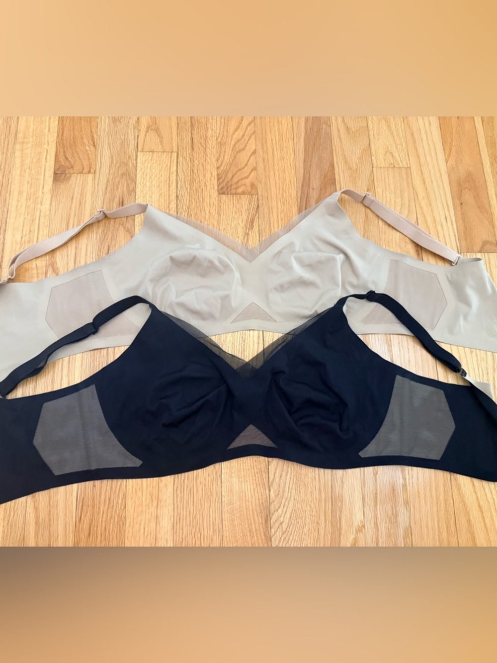 Honey Love CrossOver Wireless Bras - Black and Beige